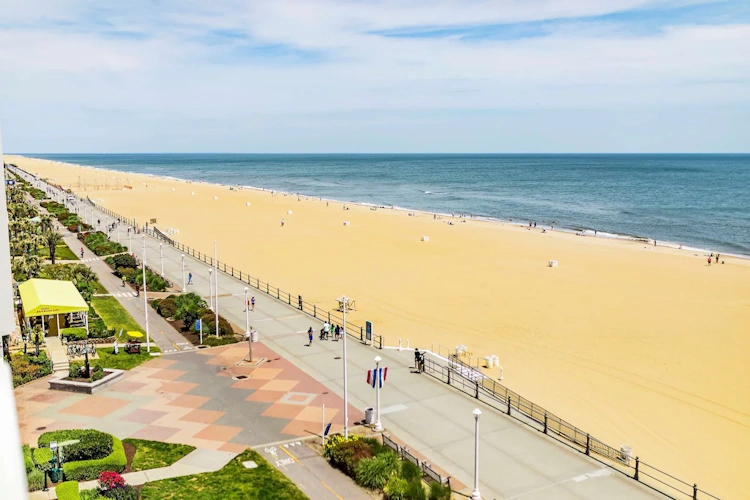 hampton inn virginia beach oceanfront north strand.webp