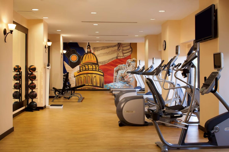 hilton garden inn austin downtown fitness.webp