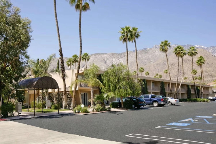 days inn by wyndham palm springs buitenkant.webp