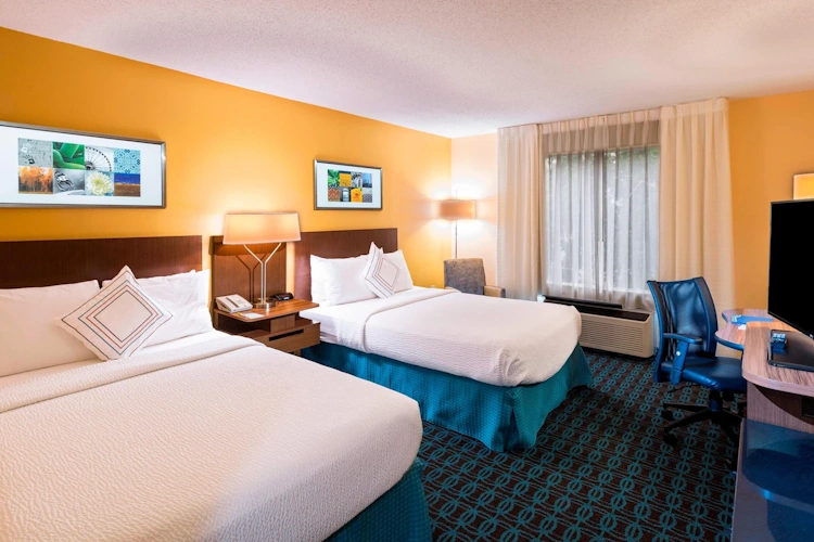 fairfield inn suites atlanta buckhead kamer.webp