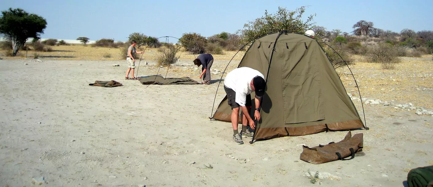 kampeersafari zimbabwe en botswana tent opzetten 1006.webp