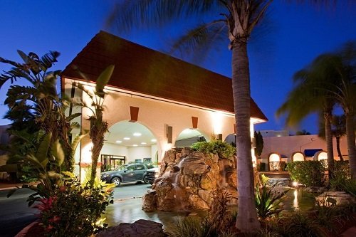 Maingate Lakeside Resort outside evening