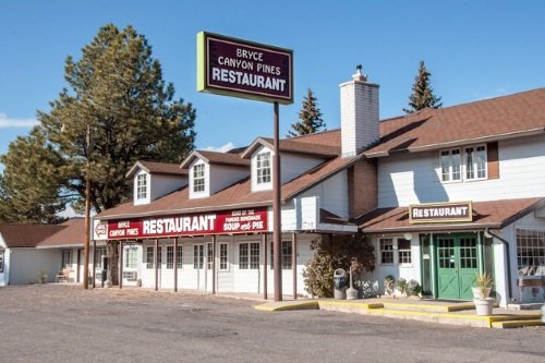 Bryce Canyon Pines Motel buitenkant